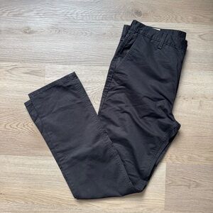 Levi's Black Chinos Comfortable and Stylish